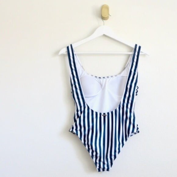 NEW! Kenny Flowers The Hamptons Navy Striped One Piece Swimsuit SZ M - Picture 7 of 11